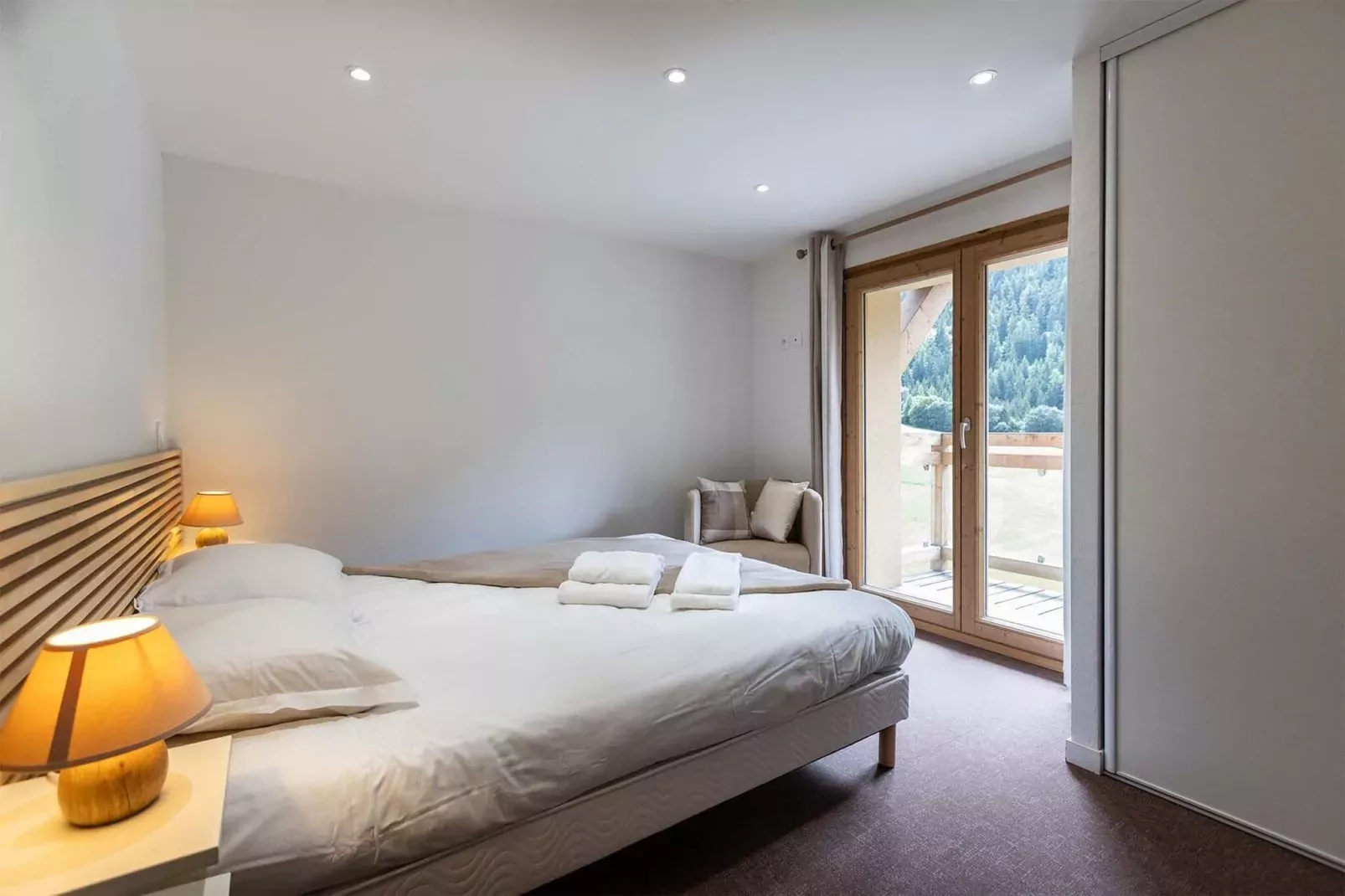 Chalets Les Amis 4-Bedroom