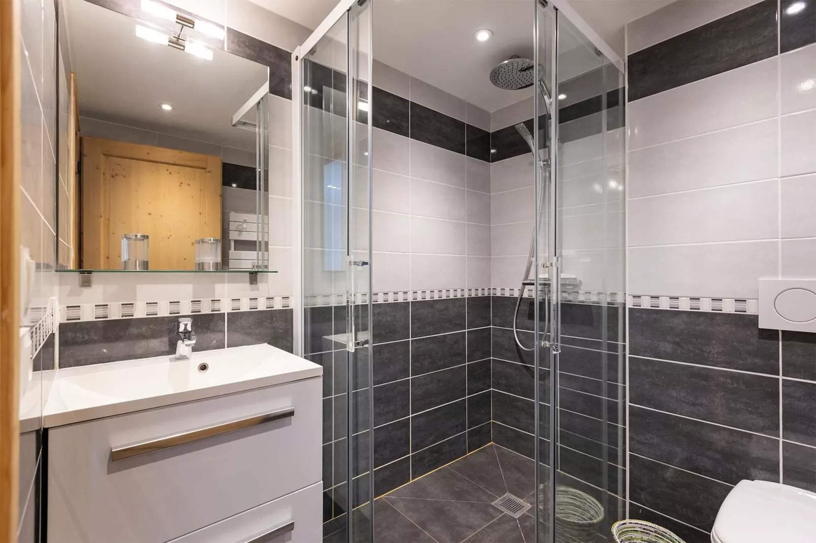 Chalets Les Amis 4-Bathroom