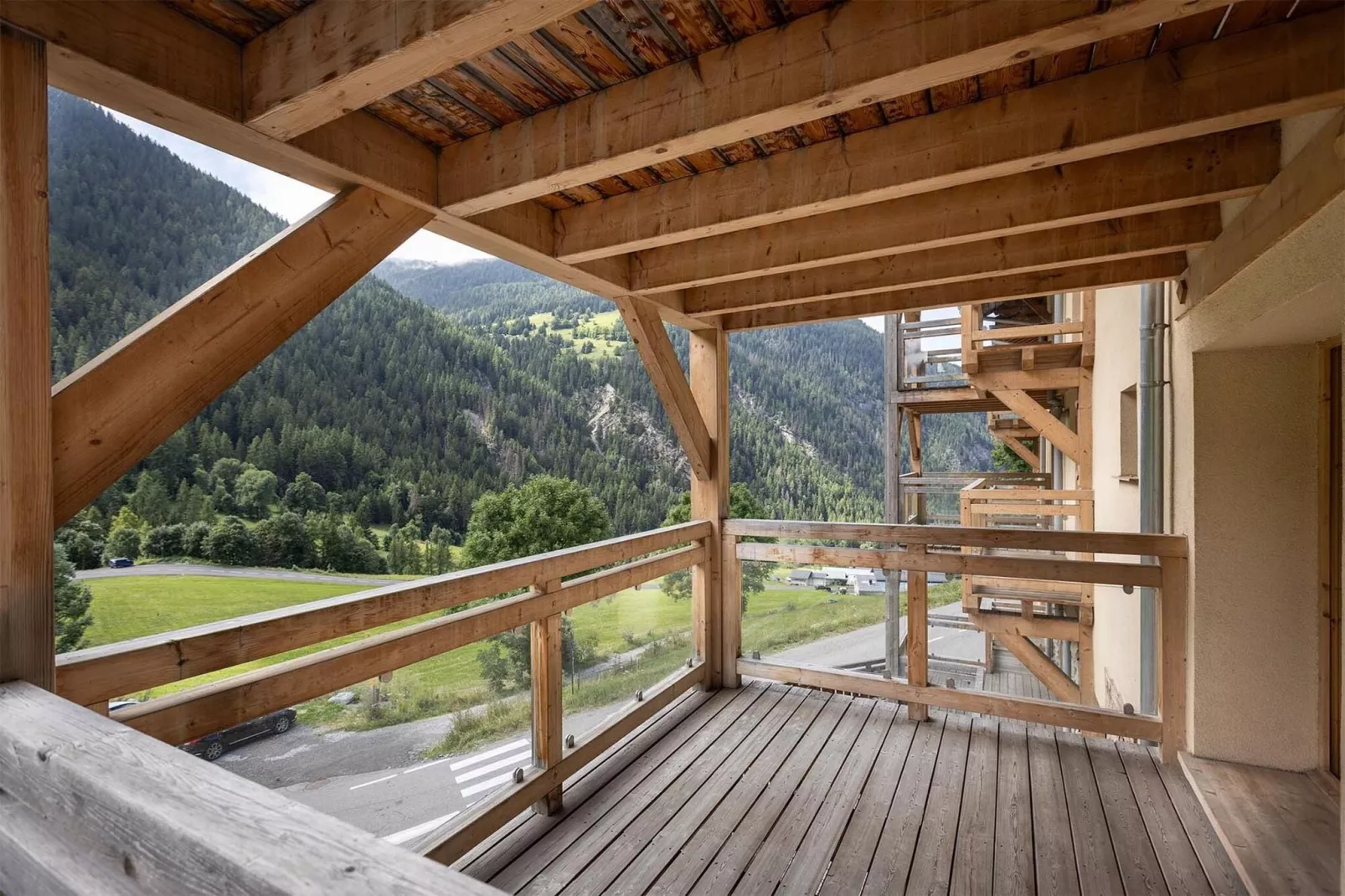 Chalets Les Amis 4-Terrace balcony
