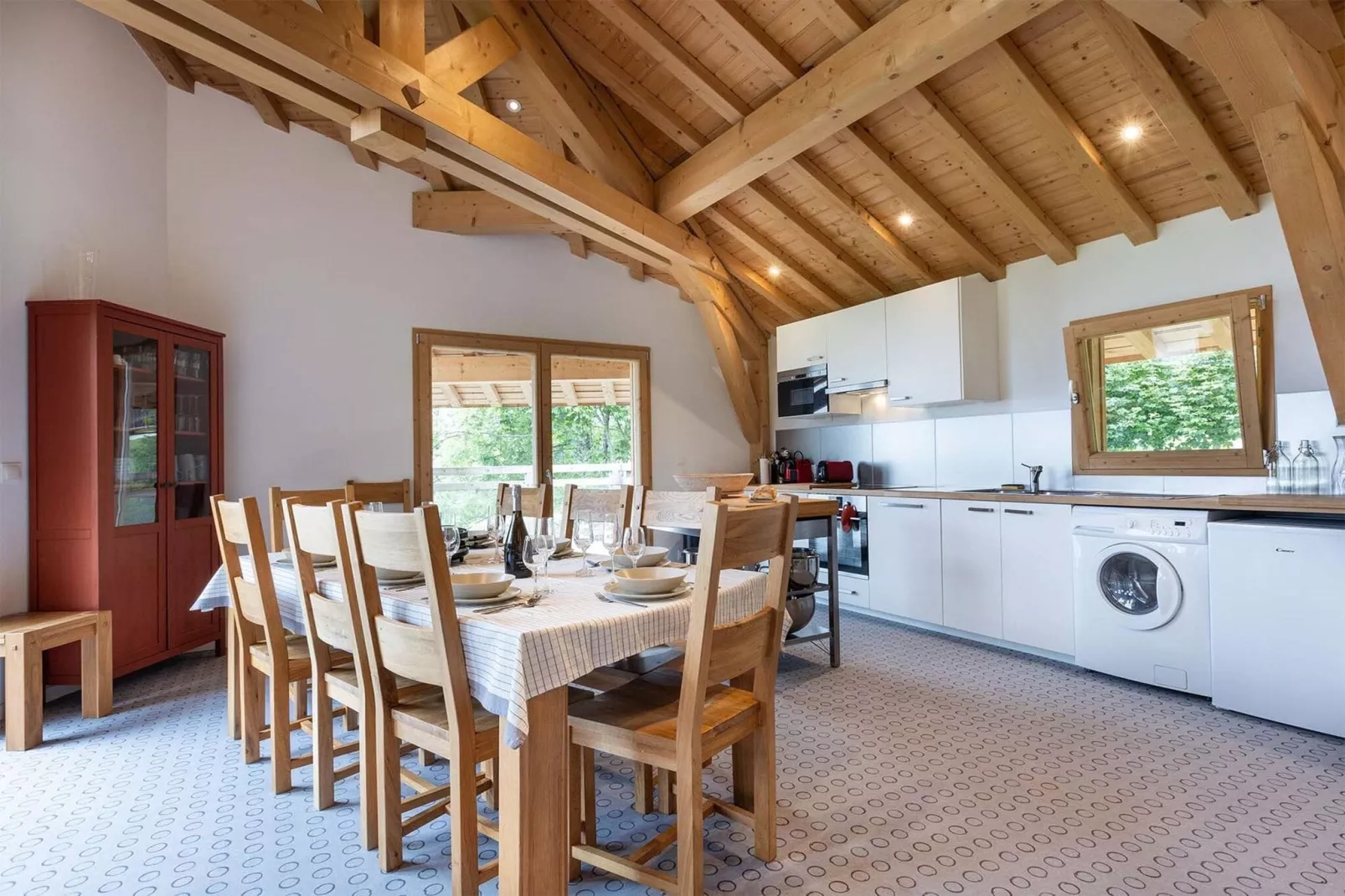 Chalets Les Amis 5-Dining room
