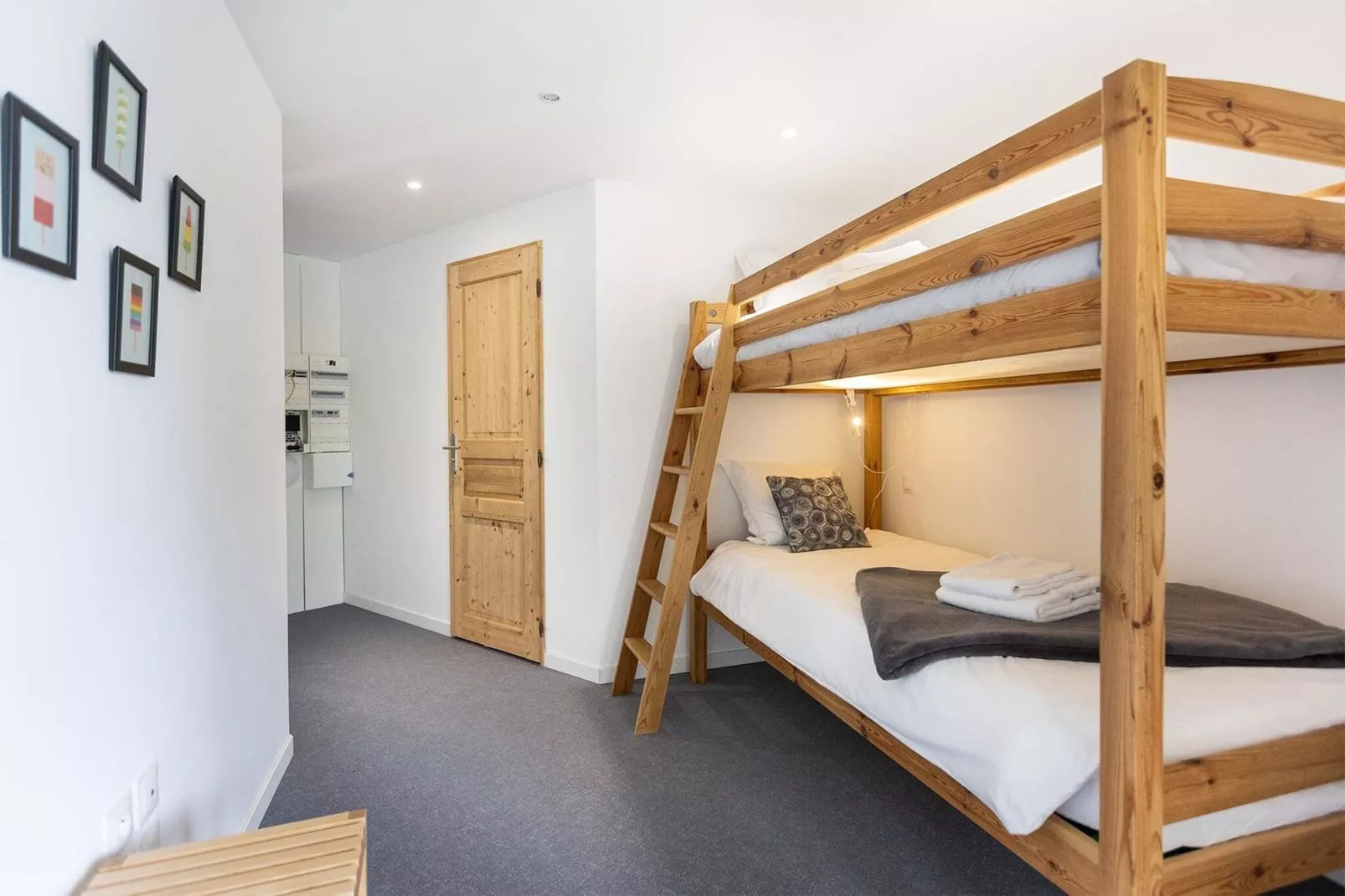 Chalets Les Amis 5-Bedroom
