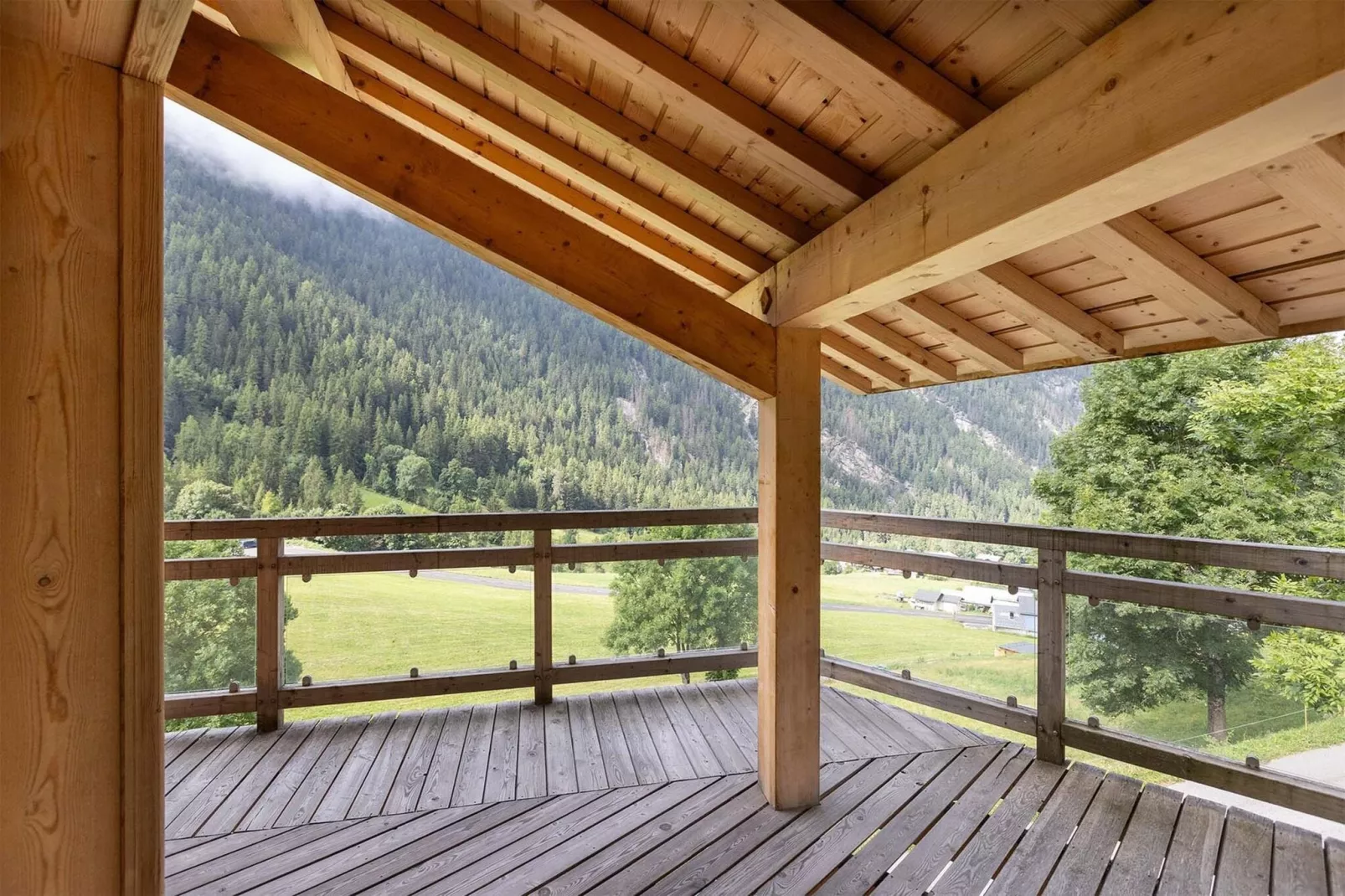 Chalets Les Amis 5-Terrace balcony