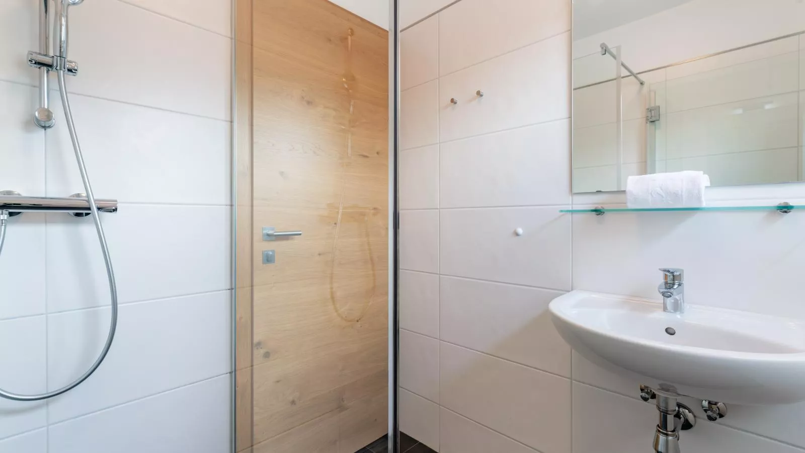 Ferdinand A-Bathroom