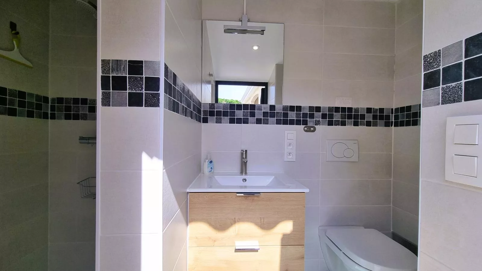 Parasar-Bathroom