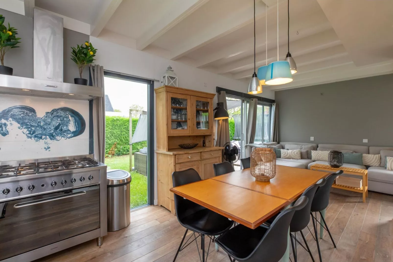 Strandhuis Schoneveld-Dining room