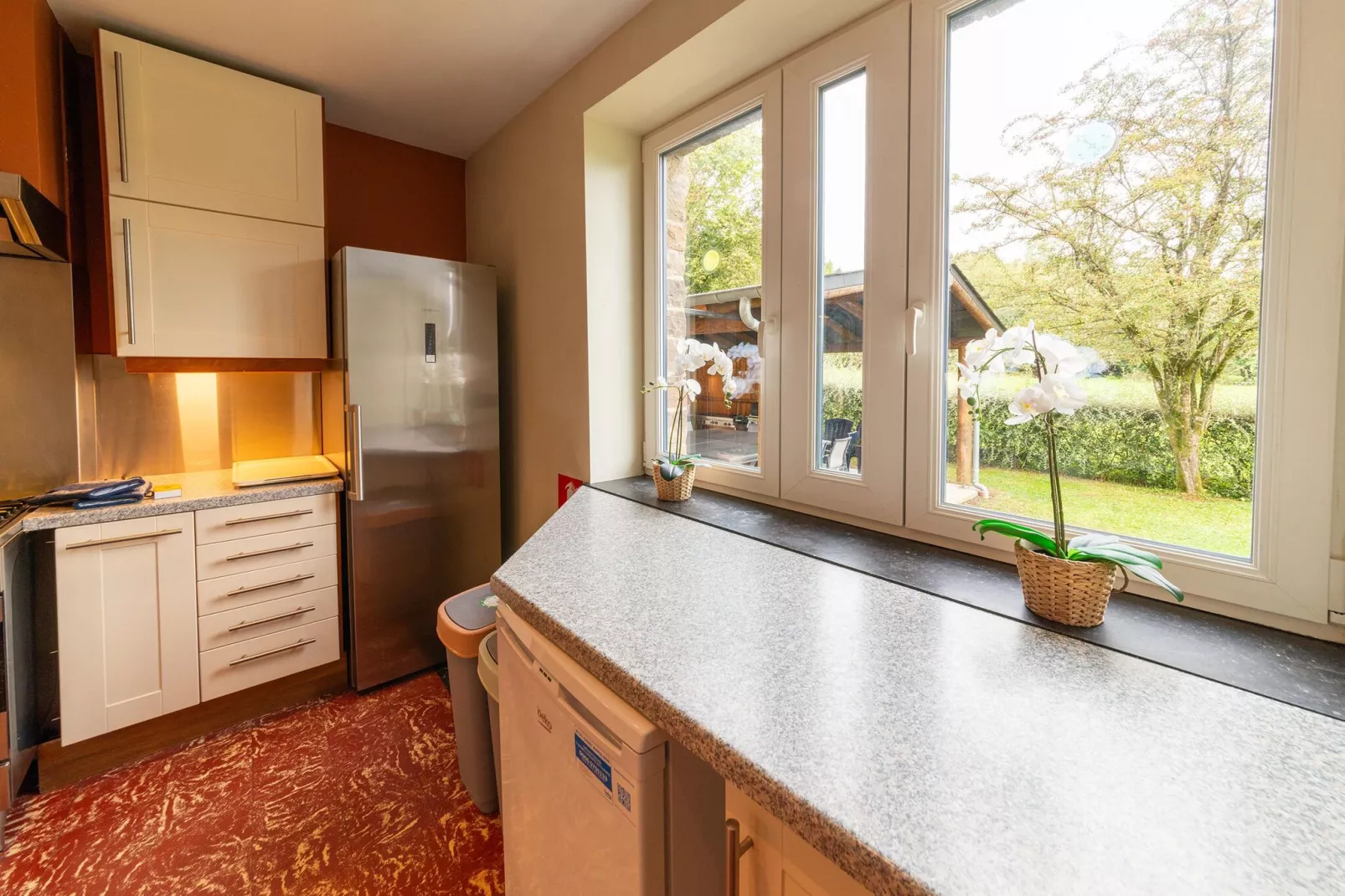 Aux Quatre Saisons-Kitchen