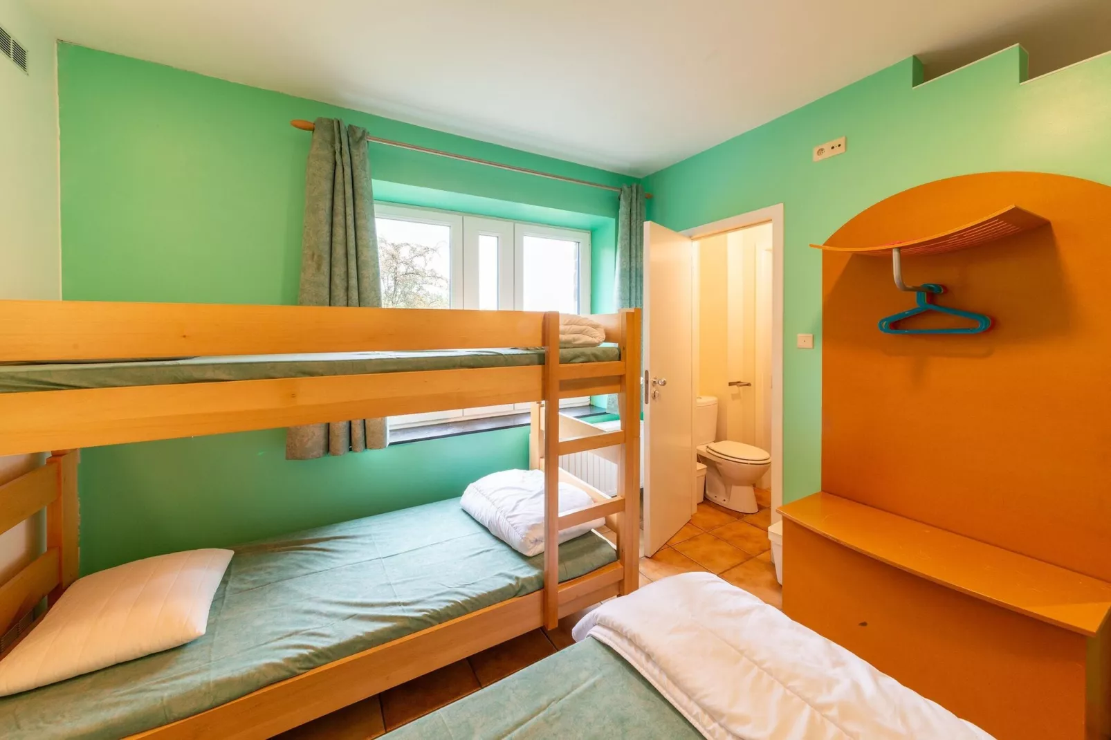 Aux Quatre Saisons-Bedroom