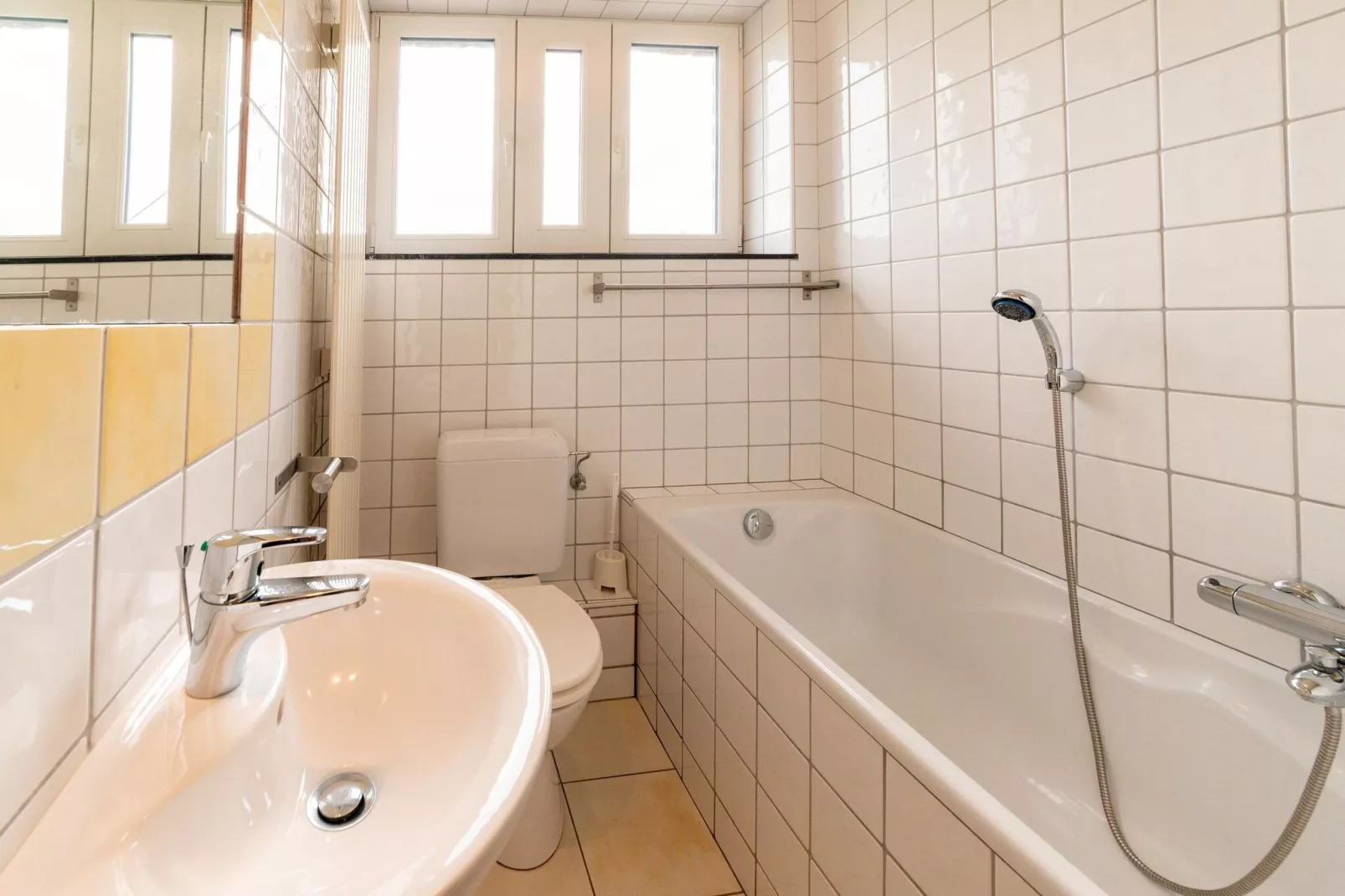 Aux Quatre Saisons-Bathroom