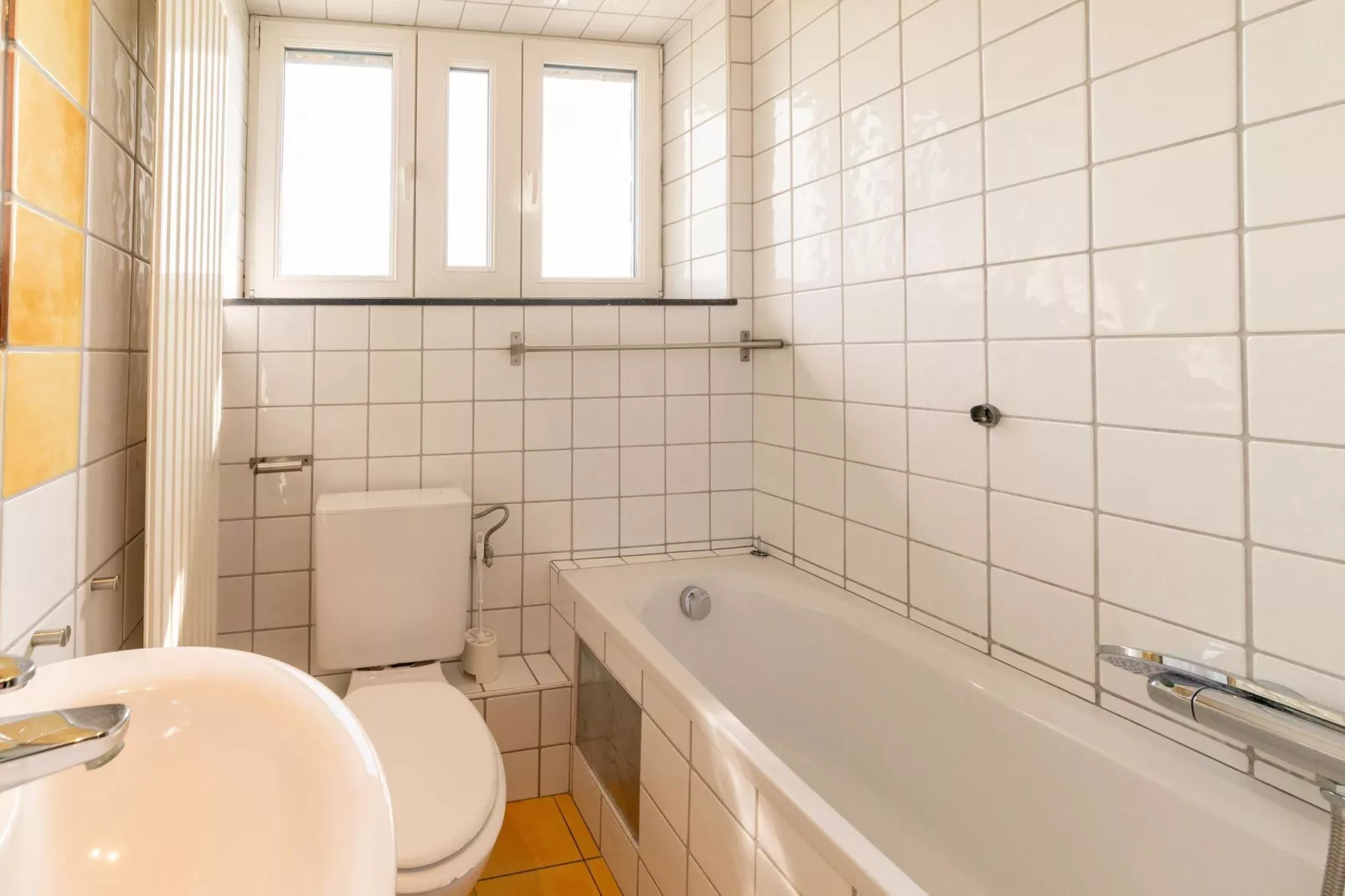 Aux Quatre Saisons-Bathroom