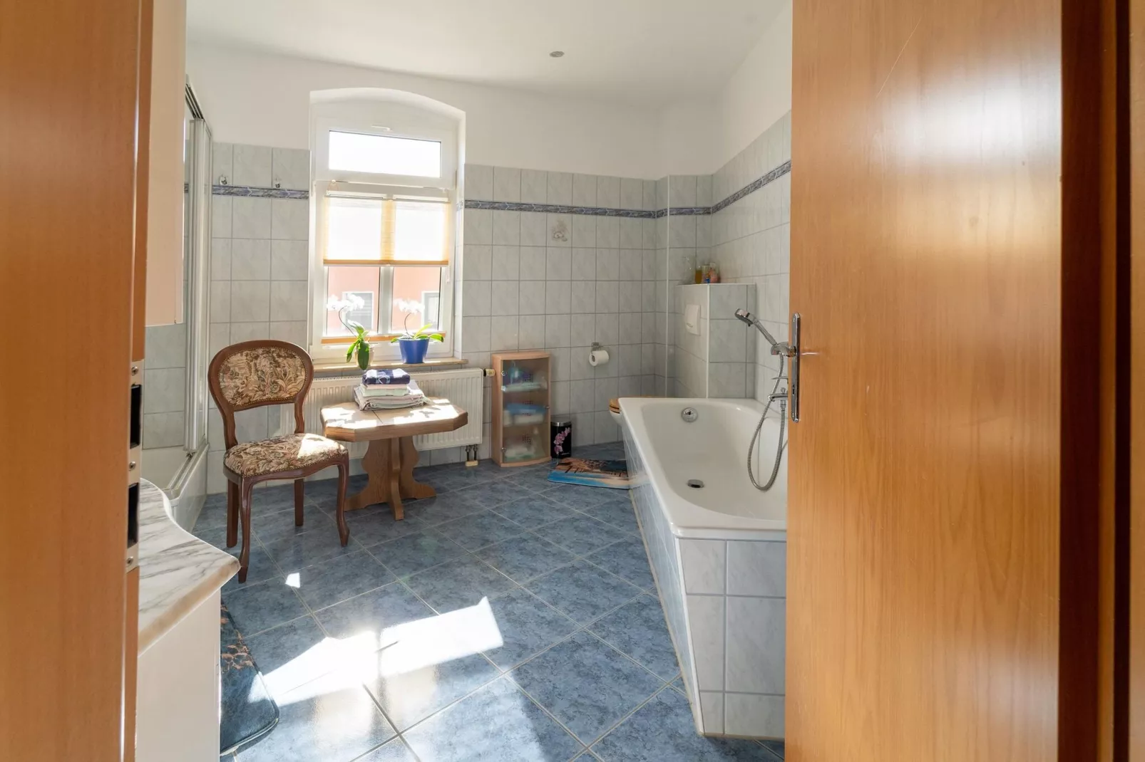 Ferienwohnung Petersberg-Bathroom