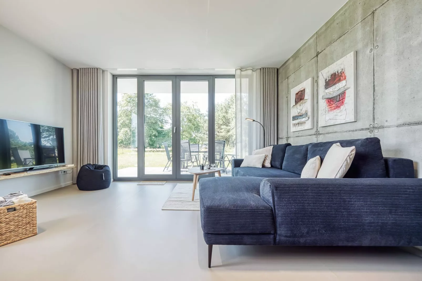 Peak One-Living room