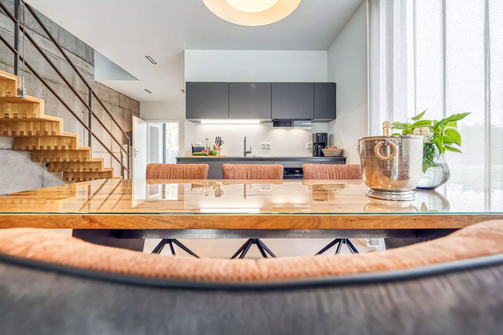 Peak One-Dining room