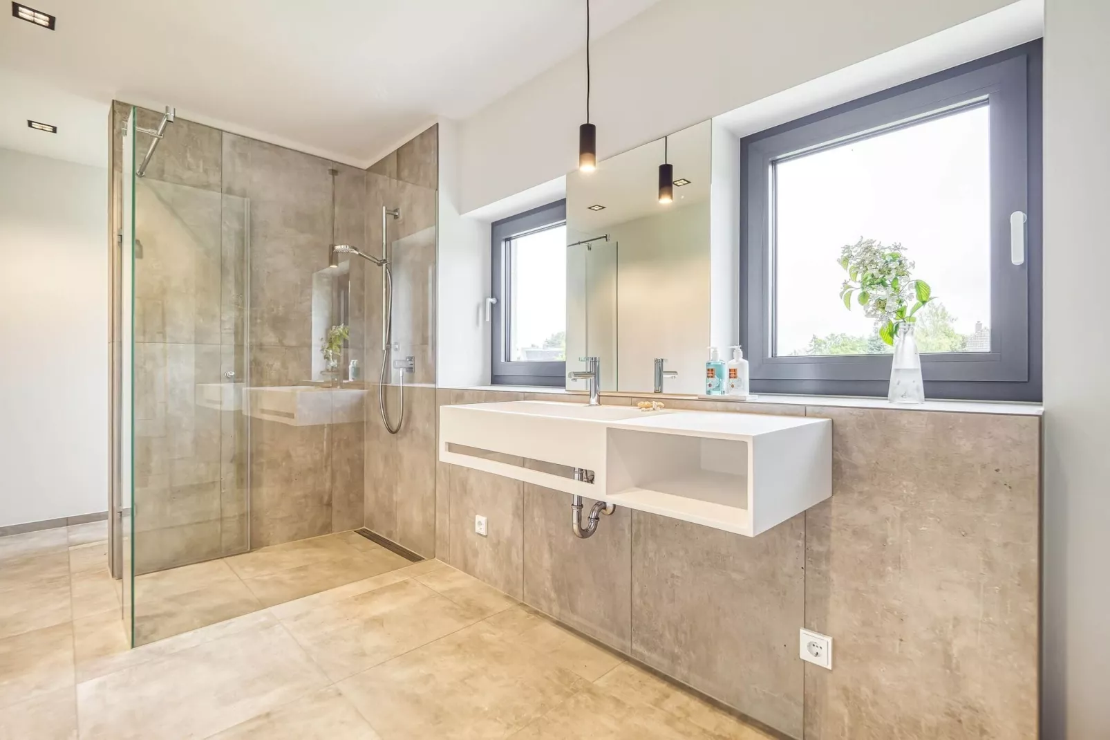 Peak One-Bathroom