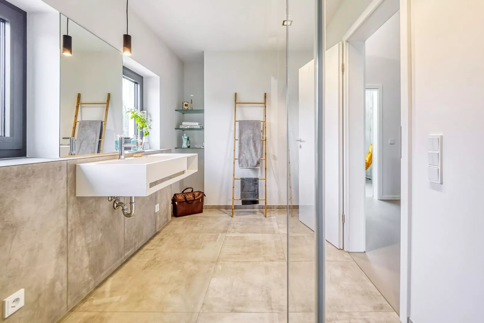 Peak One-Bathroom