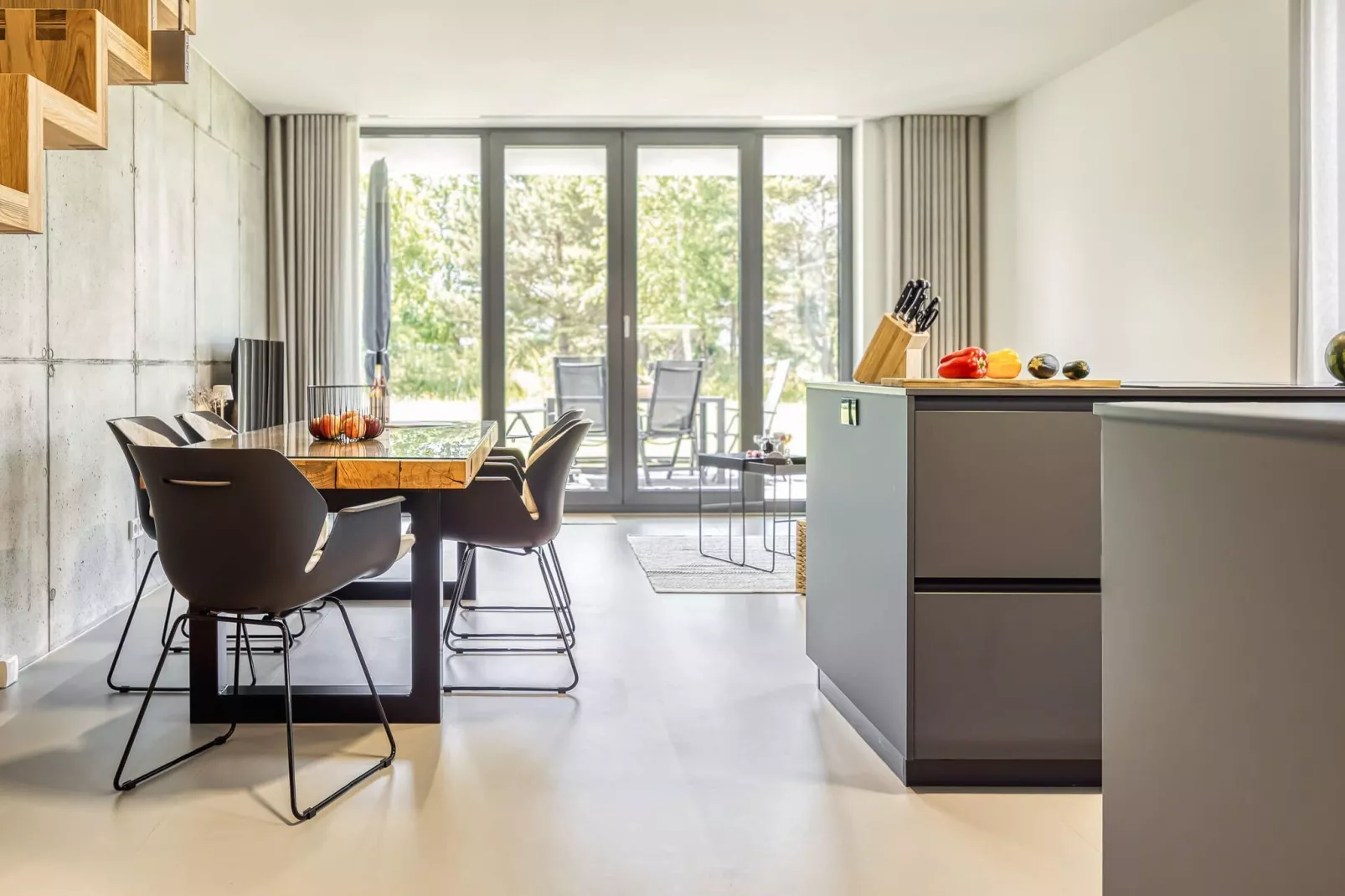 Peak Two-Dining room