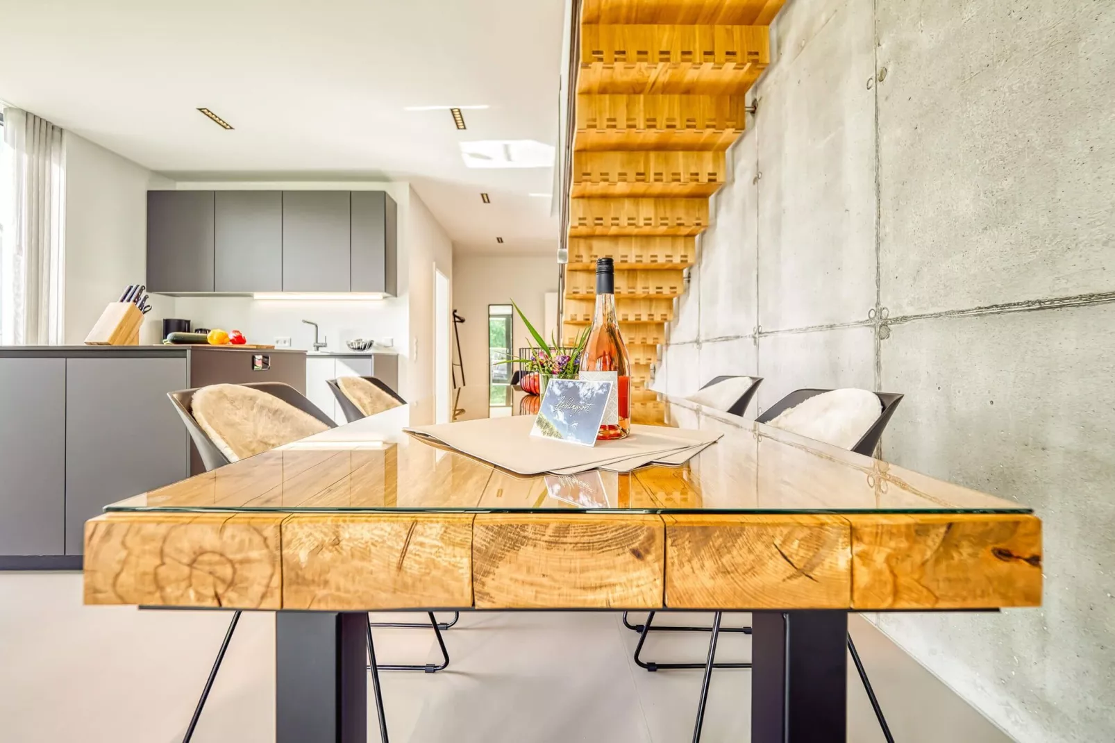 Peak Two-Dining room