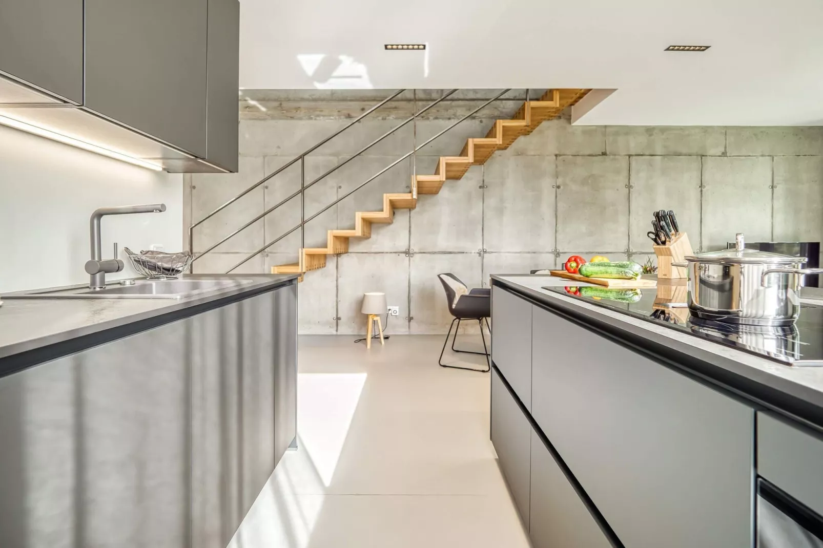 Peak Two-Kitchen
