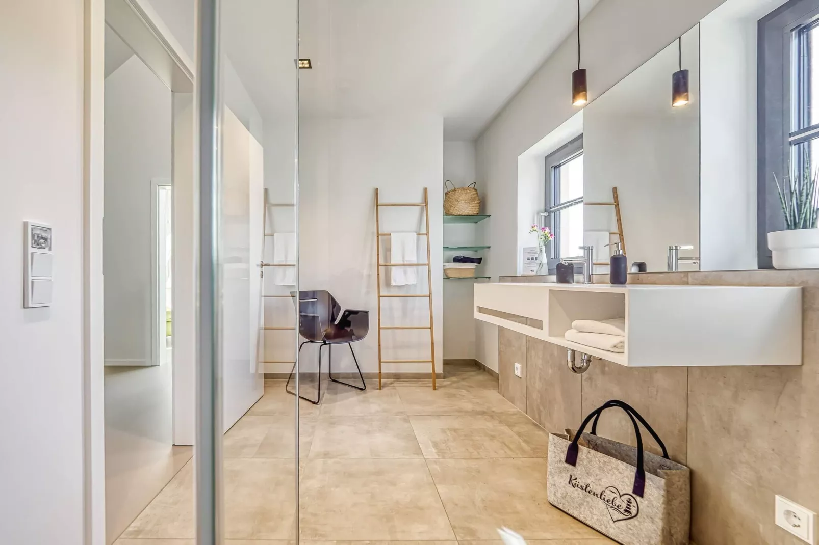 Peak Two-Bathroom
