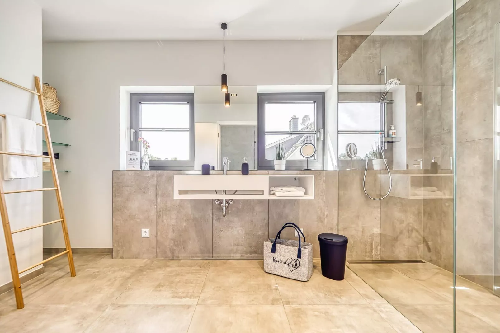 Peak Two-Bathroom