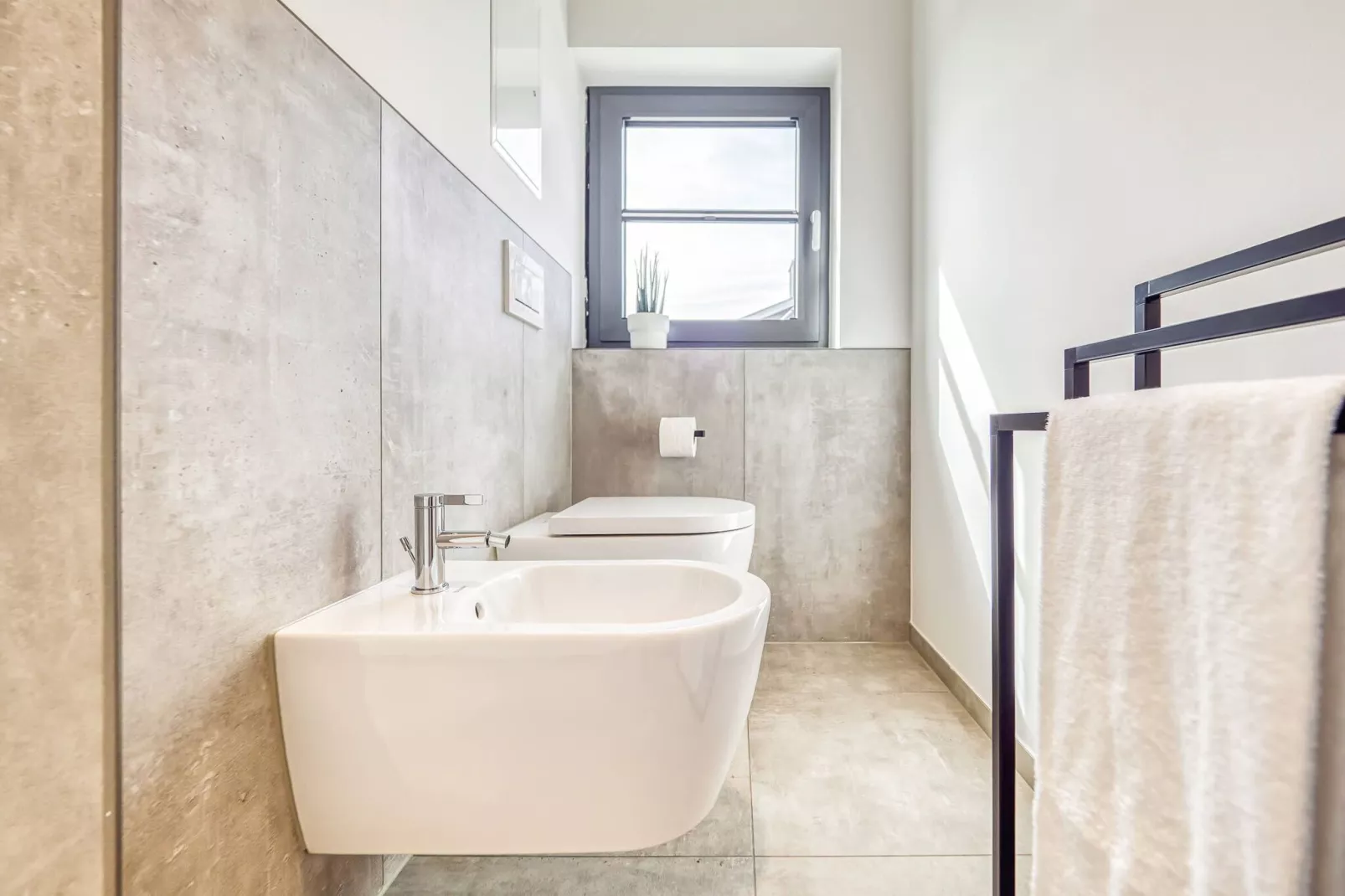 Peak Two-Bathroom