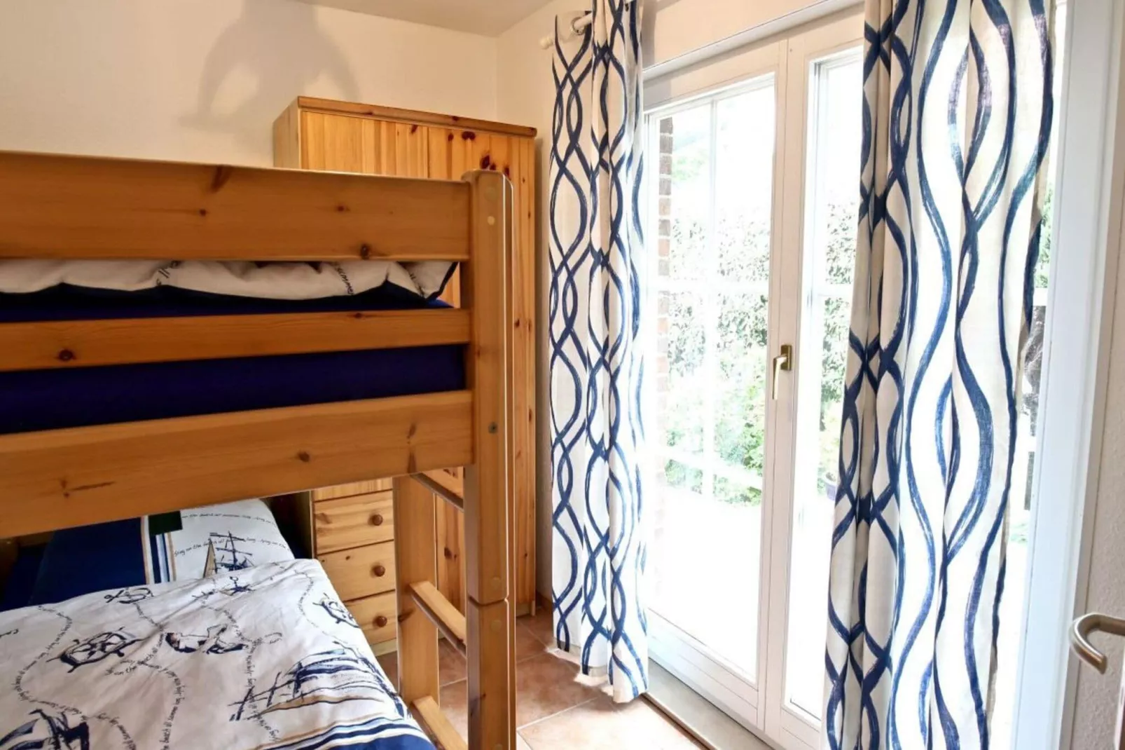 138597-Bedroom