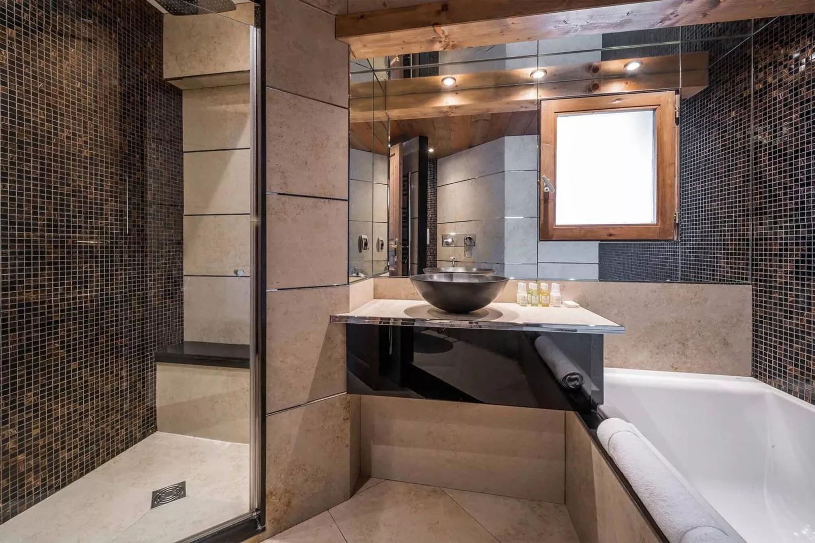 Chalet Mariefleur-Bathroom