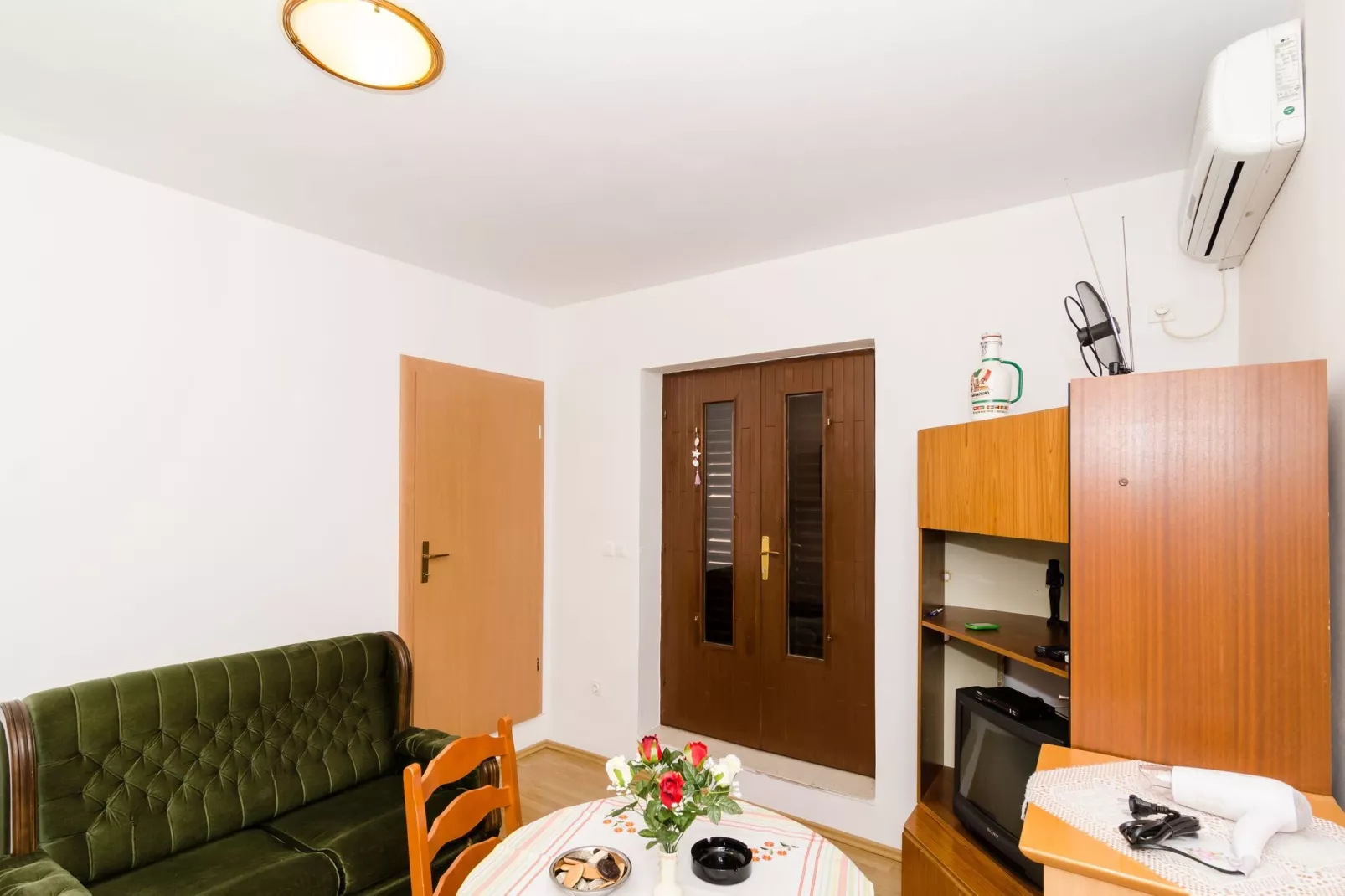 Apartment Berk - One-Bedroom Apartment with Terrace-Esszimmer