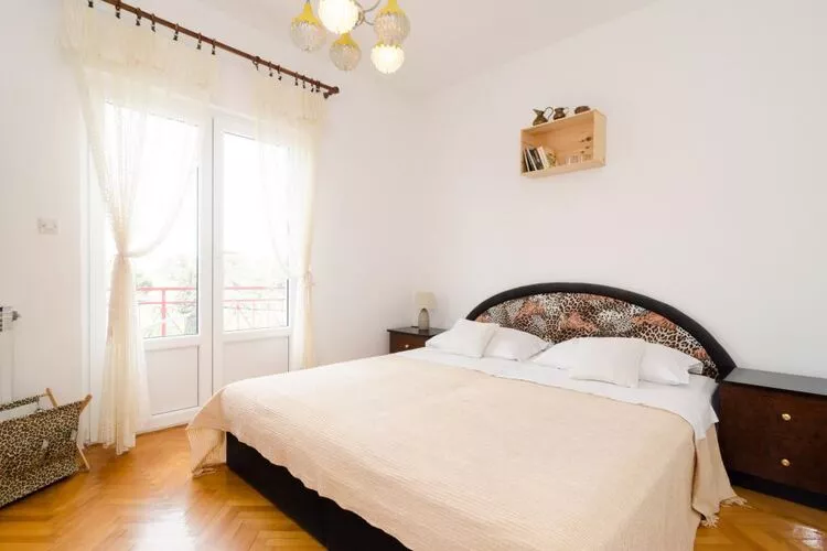 Apartments Villa Nikol - Two Bedroom Apartment with Sea View (APT 4)-Schlafzimmer