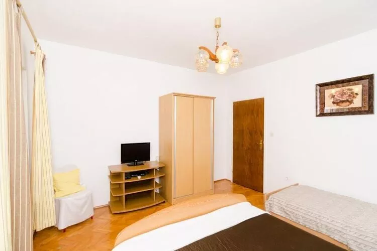 Apartments Villa Nikol - Two Bedroom Apartment with Sea View (APT 4)-Schlafzimmer