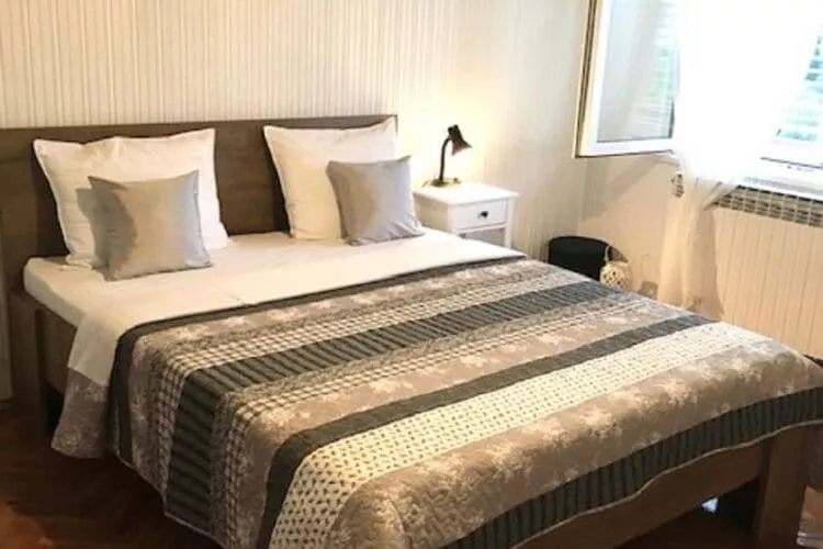 Apartments Villa Nikol - Standard One Bedroom Apartment with Sea View (APT 6)-Schlafzimmer
