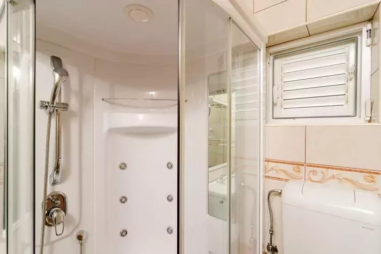 Apartments Villa Nikol - Standard One Bedroom Apartment with Sea View (APT 6)-Badezimmer