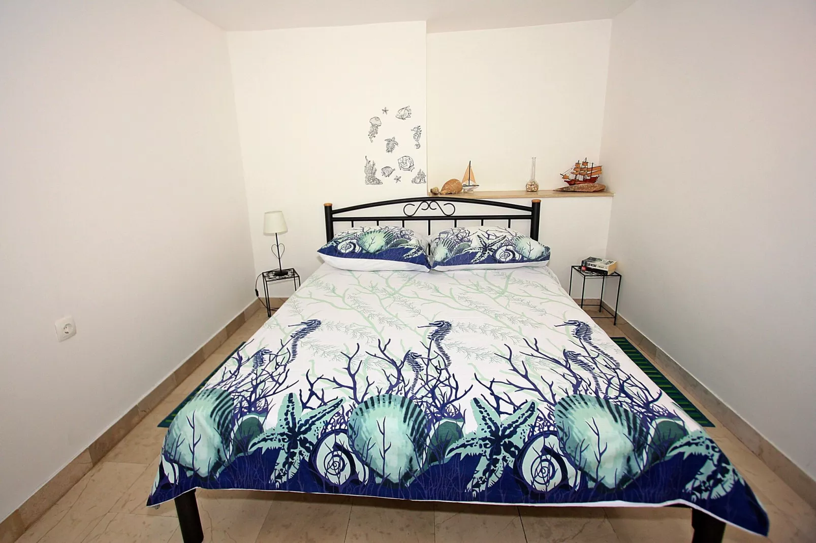 Apartment Zorica - One Bedroom Apartment with Terrace (ST)-Chambre