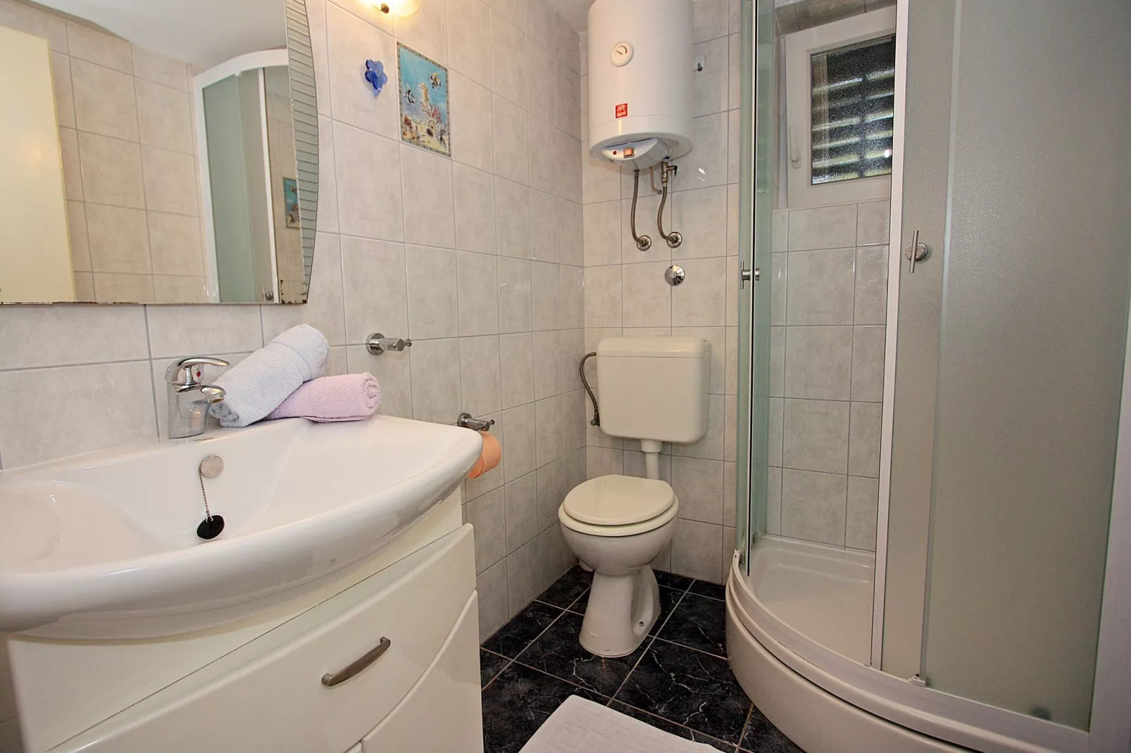 Apartment Zorica - One Bedroom Apartment with Terrace (ST)-Salle de bain
