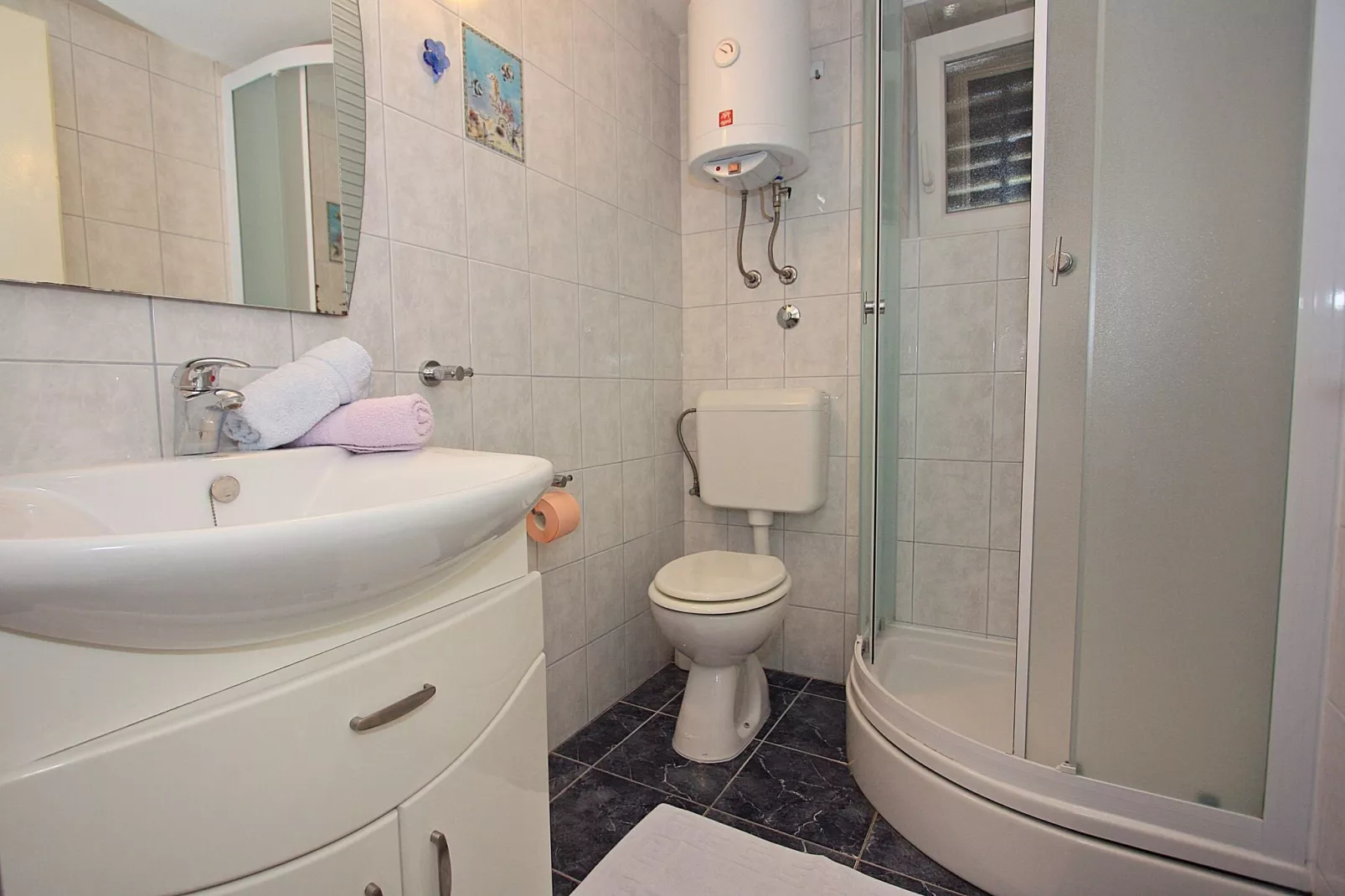 Apartment Zorica - One Bedroom Apartment with Terrace (ST)-Salle de bain