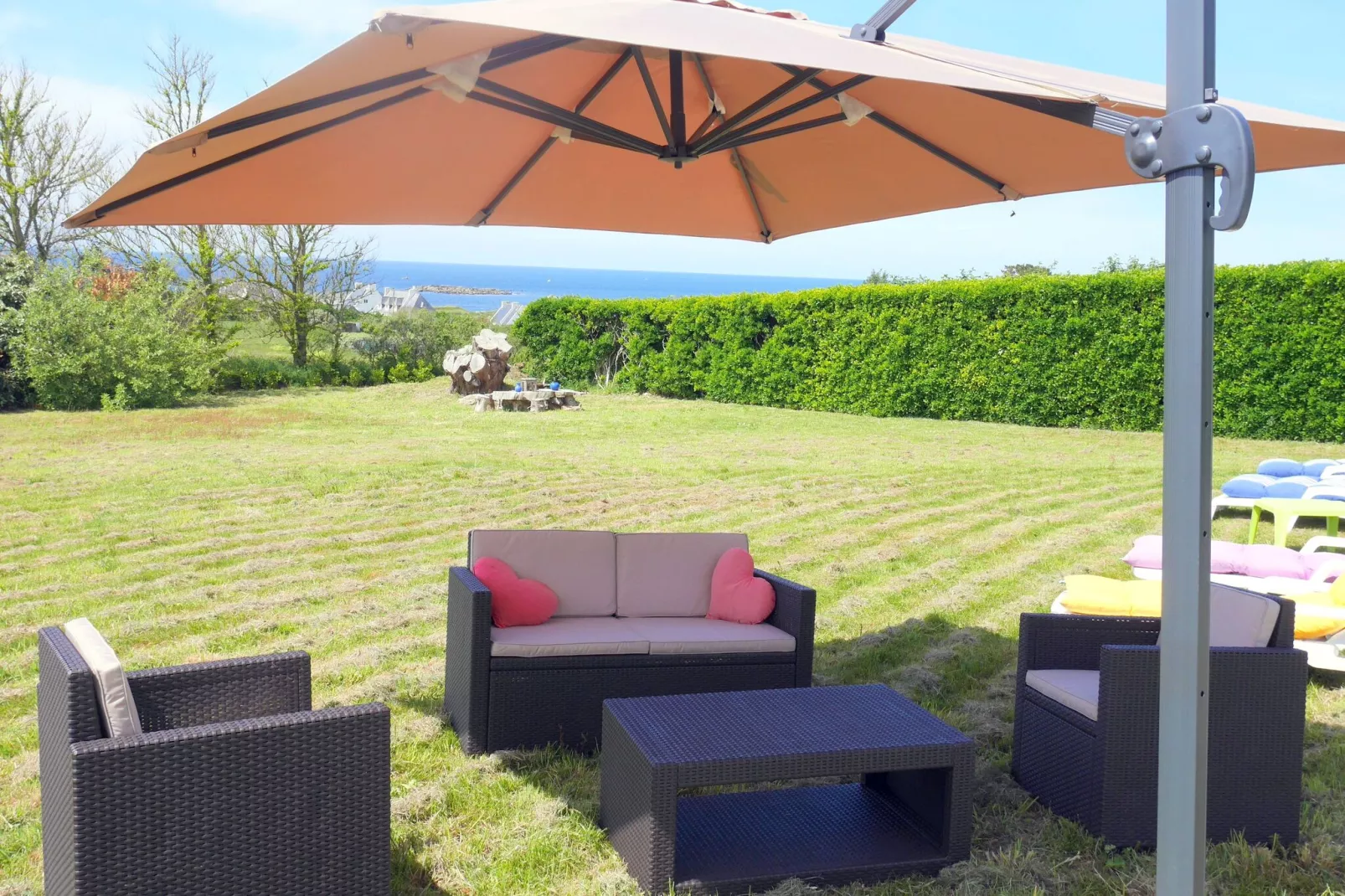 Ferienhaus mit 180° Panorama Meerblick Lampaul-Plouarzel-Gardens summer