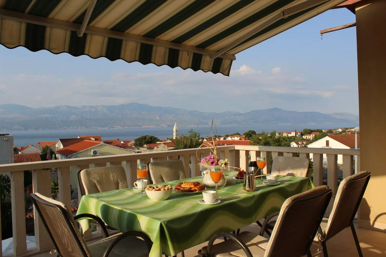 Apartments Sweet Life - Three-Bedroom Apartment with Terrace and Sea view (Renata) (ST)-Terrasse