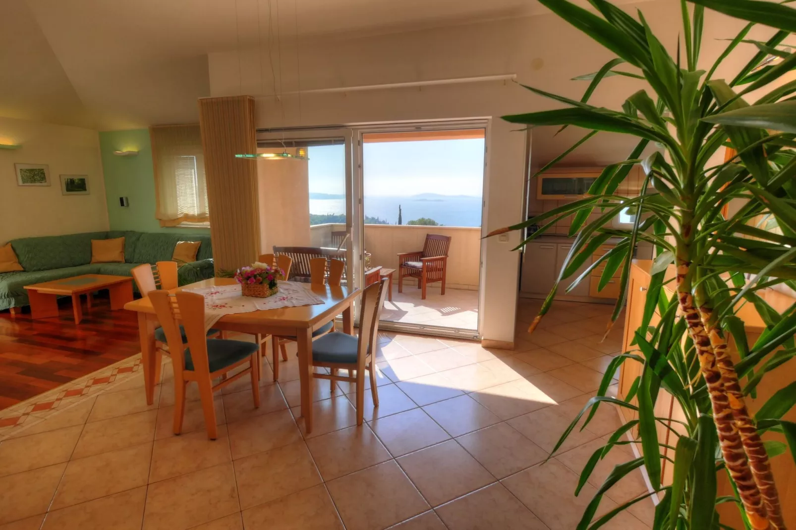 Apartment Villa Molina - One-Bedroom Apartment with Terrace and Sea View-Living room
