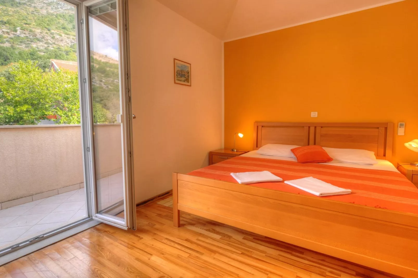 Apartment Villa Molina - One-Bedroom Apartment with Terrace and Sea View-Bedroom