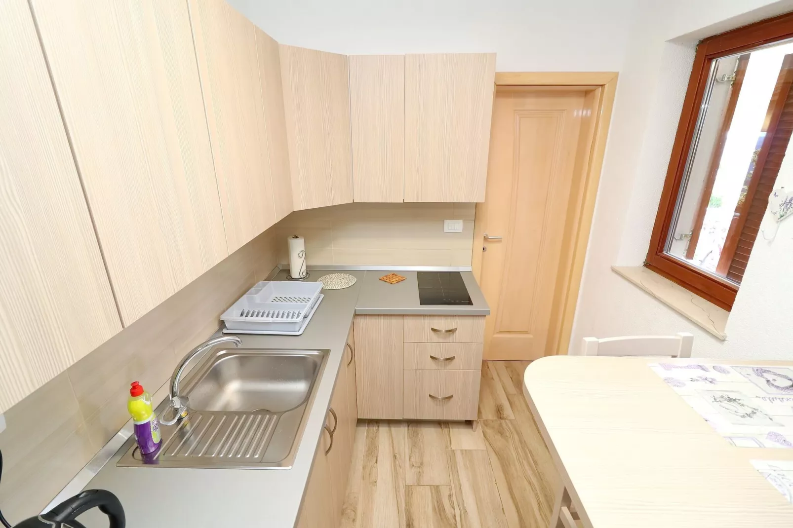 Seaside Apartments Hrkać - Studio Apartment with Terrace and Sea View 3-Kitchen