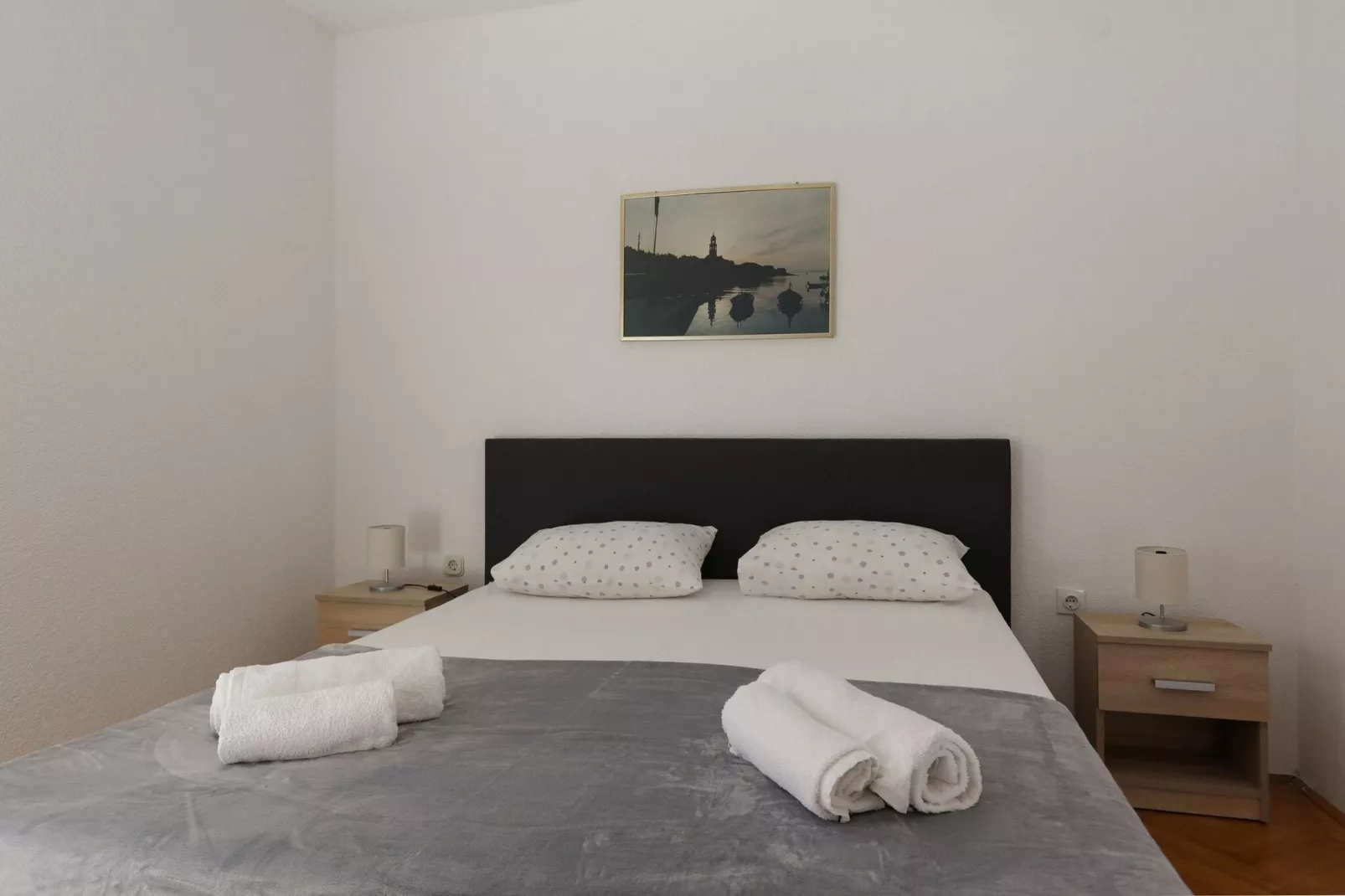 Apartment Perina - Comfort Two Bedroom Apartment with Terrace and Sea View-Chambre