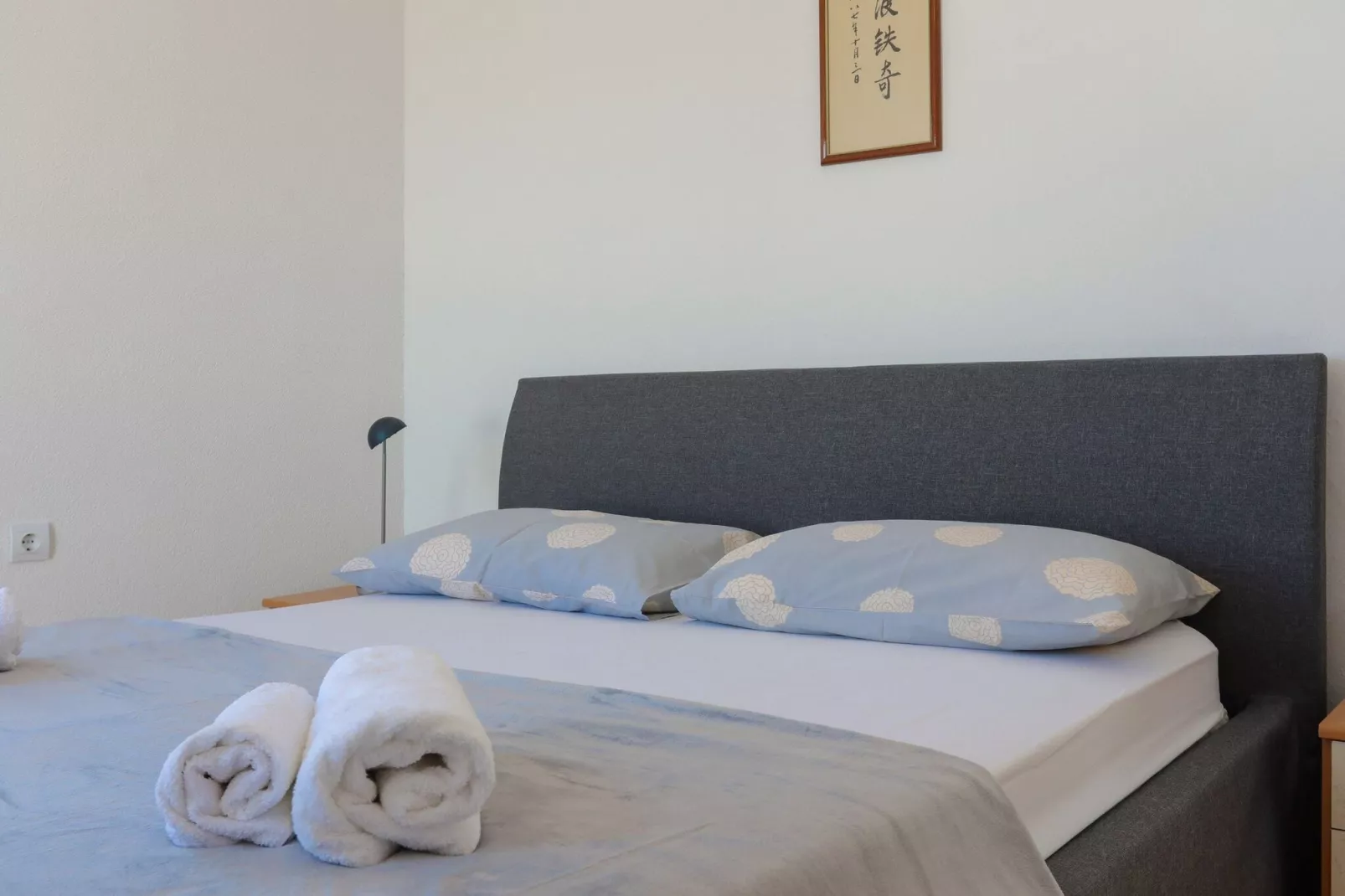 Apartment Perina - Comfort Two Bedroom Apartment with Terrace and Sea View-Chambre