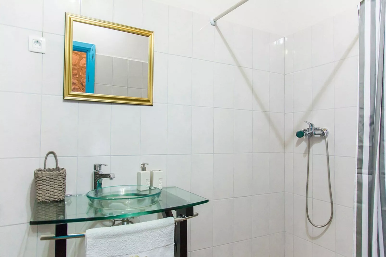 Holiday Home Mario - One-Bedroom Holiday Home-Badezimmer