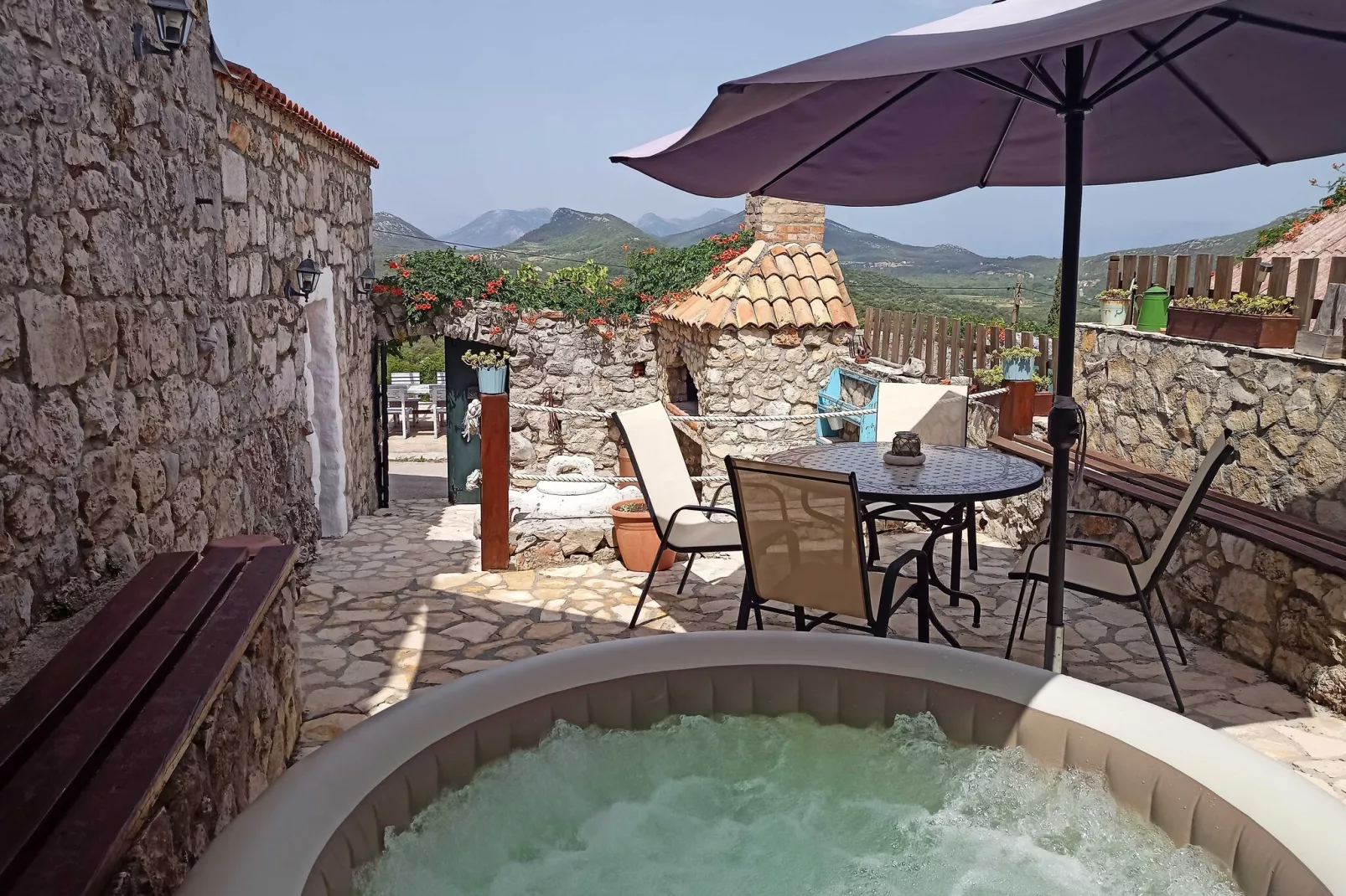 Holiday Home Mario - One-Bedroom Holiday Home-Terrasse