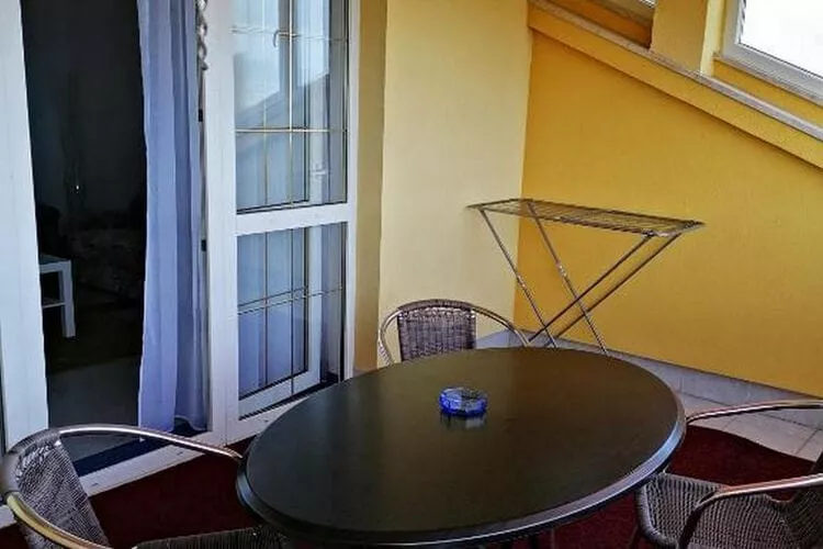 House Panorama - One Bedroom Apartment with Balcony and Sea View (Panoramahaus)-Terrace
