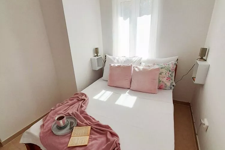 Apartment Sunflower -  Two bedroom apartment with Terrace and Sea View-Chambre