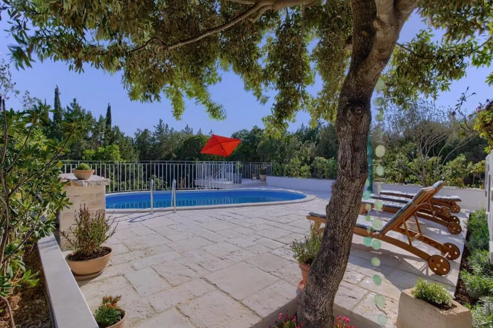 Villa Vera -Three Bedroom Villa with Swimming pool-Piscine