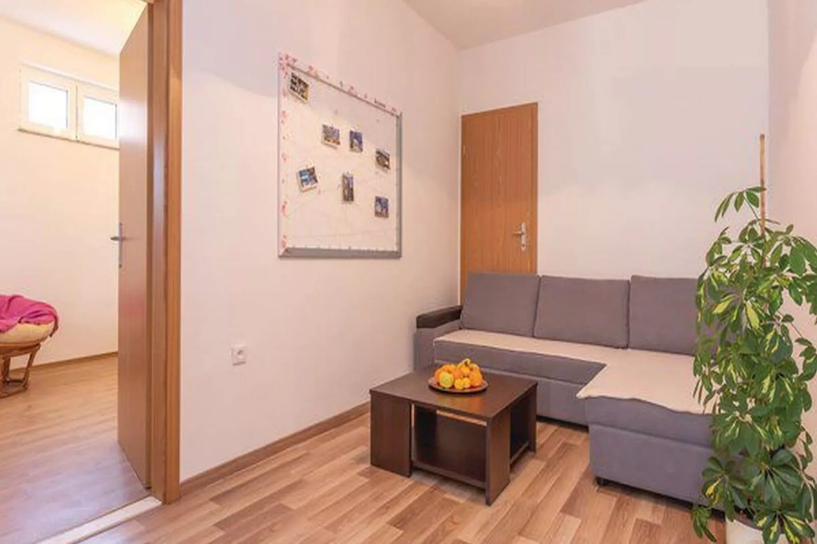 Apartment Niko - Two Bedroom Apartment with Swimming Pool-Indoor