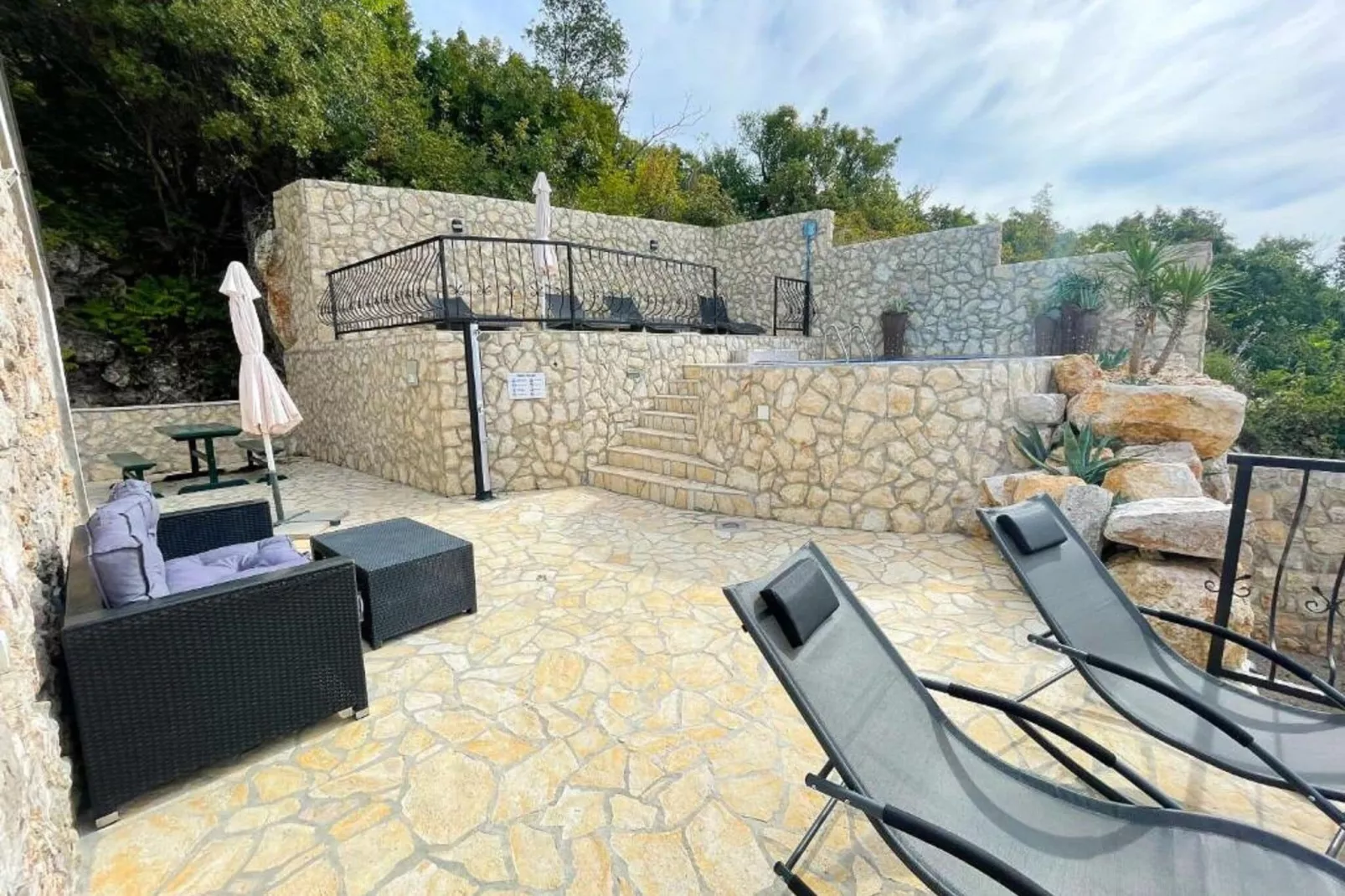 Holiday Home Paun-Balcon-terrasse