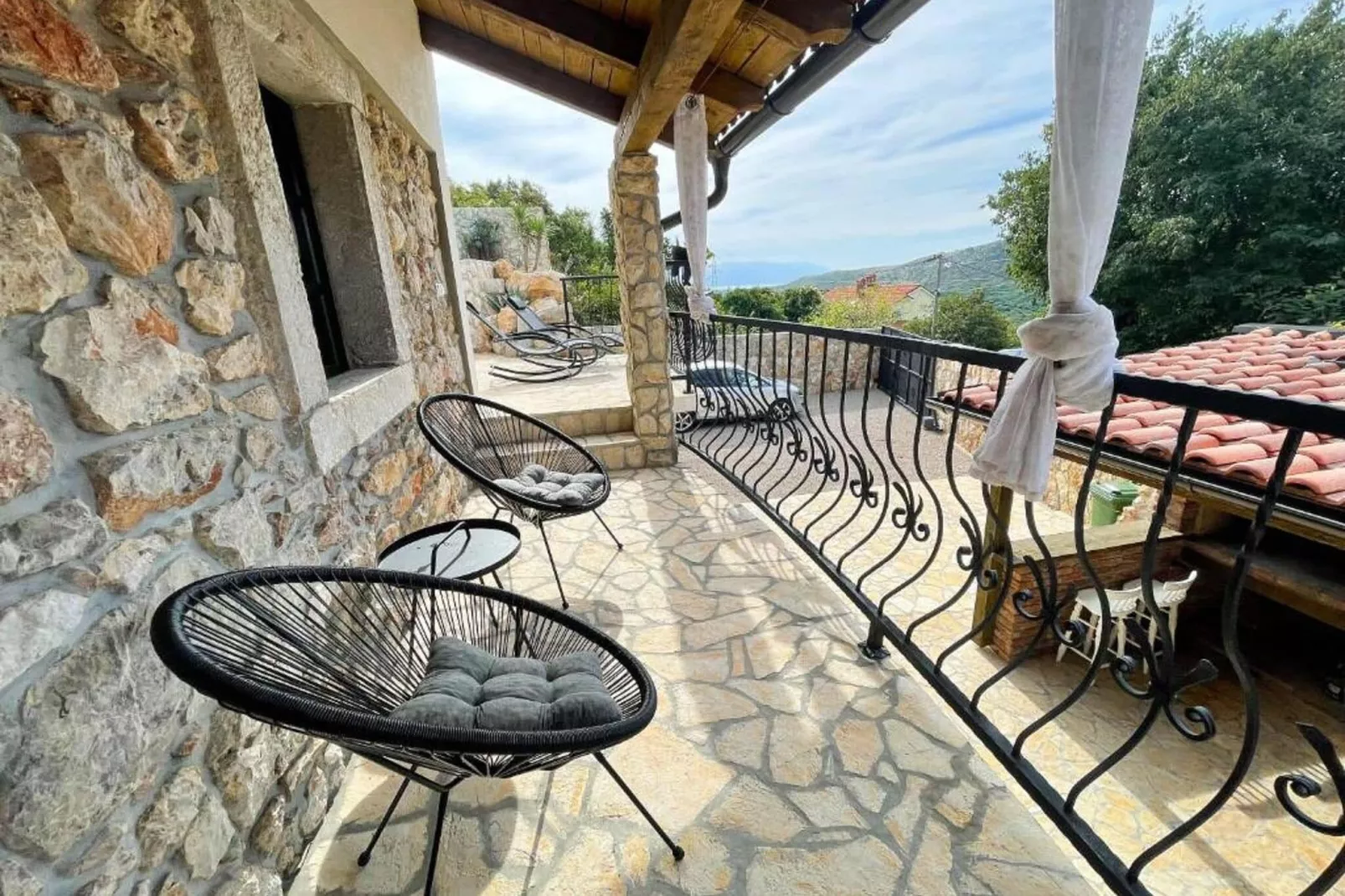 Holiday Home Paun-Balcon-terrasse