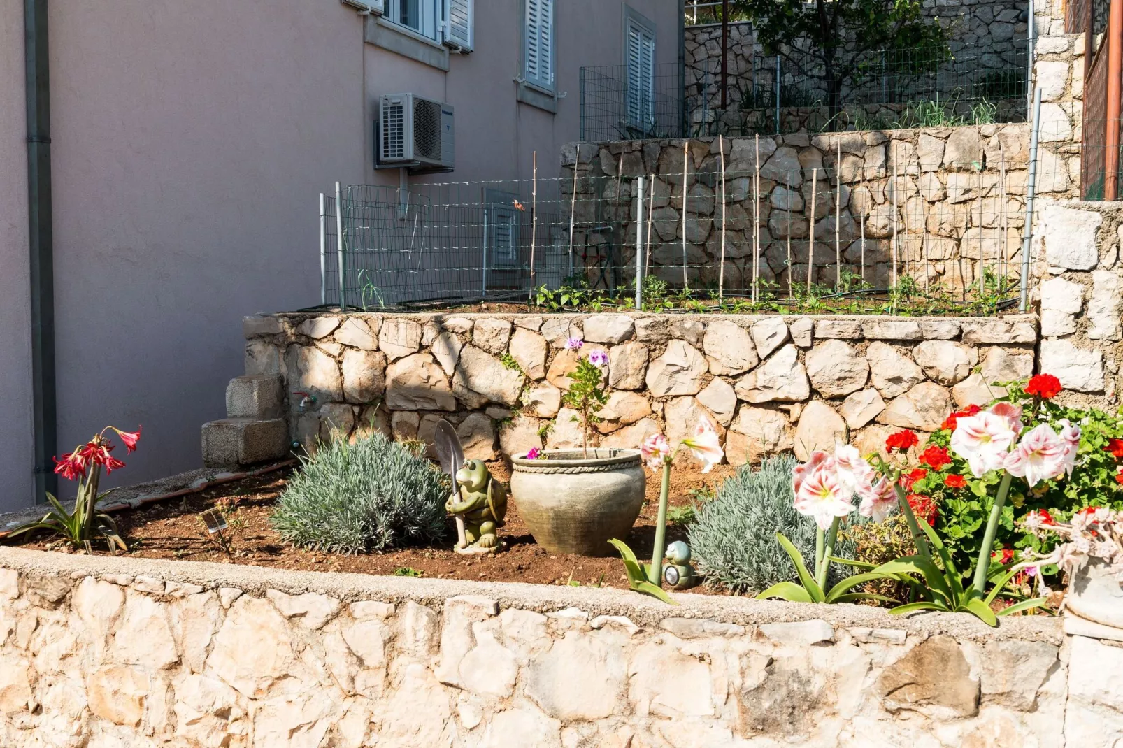 Villa Barbara - Studio with Terrace and Sea View (br.2)-Jardin d'été